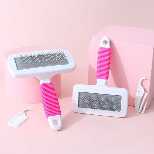 Slicker bursh with comb